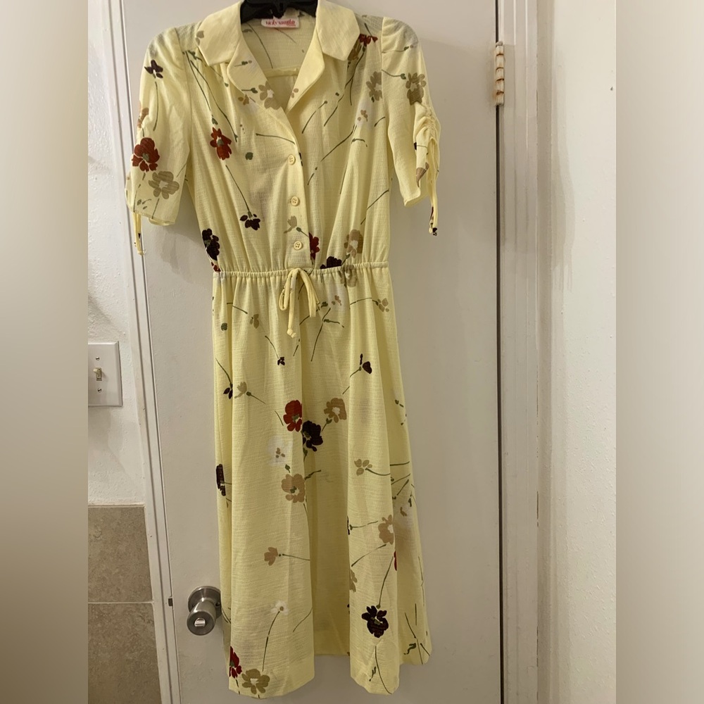 Vintage Vicki Vaughn Junior midi floral dress